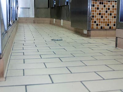 Piso cerâmico industrial aplicado — foto 13