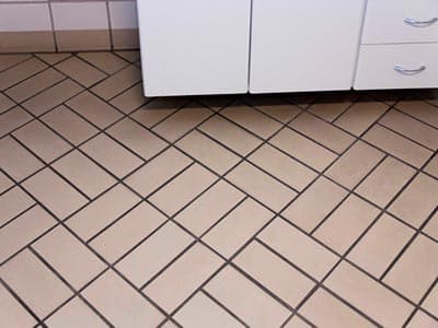 Piso cerâmico industrial aplicado — foto 22
