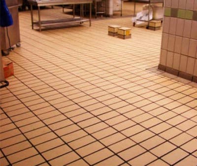Piso cerâmico industrial aplicado — foto 31
